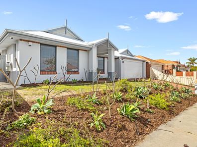 30 Langford Boulevard, Madeley WA 6065
