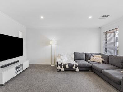 30 Langford Boulevard, Madeley WA 6065