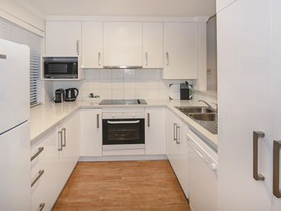 5/330 Geographe Bay Road, Quindalup WA 6281
