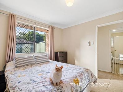 64 Blackadder Road, Swan View WA 6056