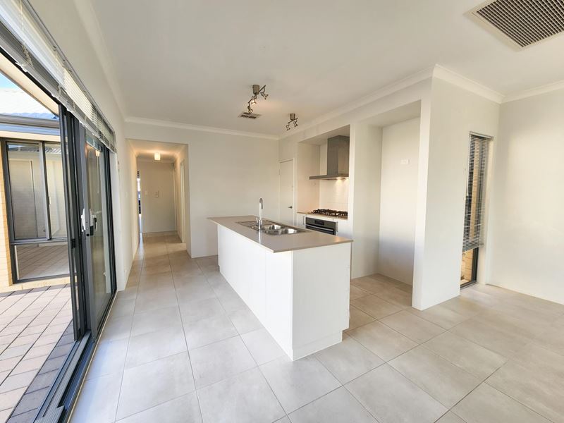 5 Spirit Lane, Craigie WA 6025