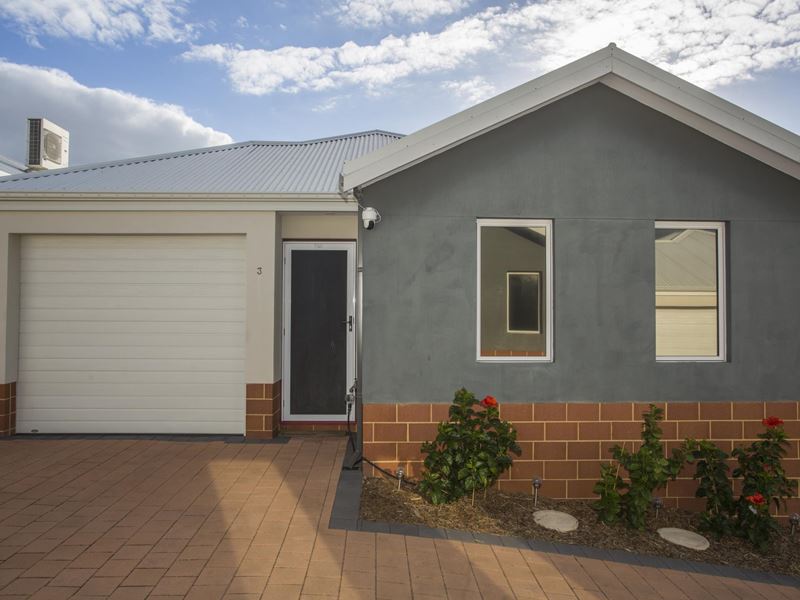3/16 Calvert Way, Girrawheen WA 6064
