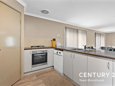 5 Narbonne Way, Piara Waters WA 6112