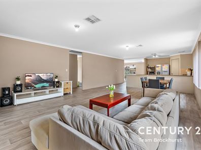 5 Narbonne Way, Piara Waters WA 6112
