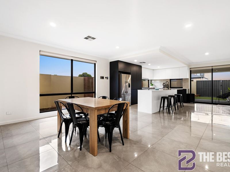 19 Camberwell Vista, Piara Waters