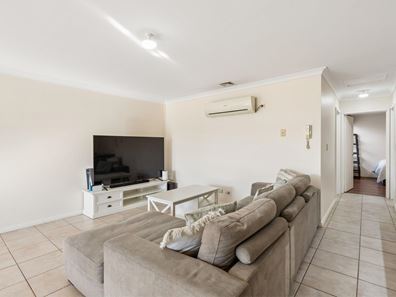 Unit 4/2 Hogarth Street, Cannington WA 6107