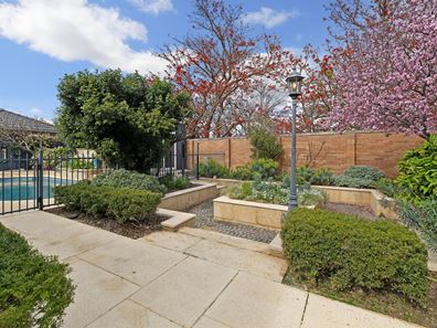 49 Lowan Loop, Karawara WA 6152