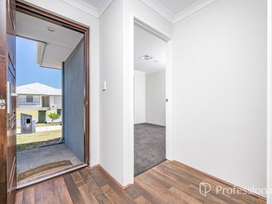 16 Pandora Drive, Jindalee WA 6036