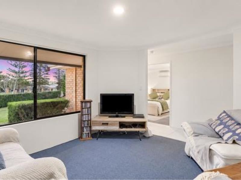 11 Pembury Way, Butler WA 6036