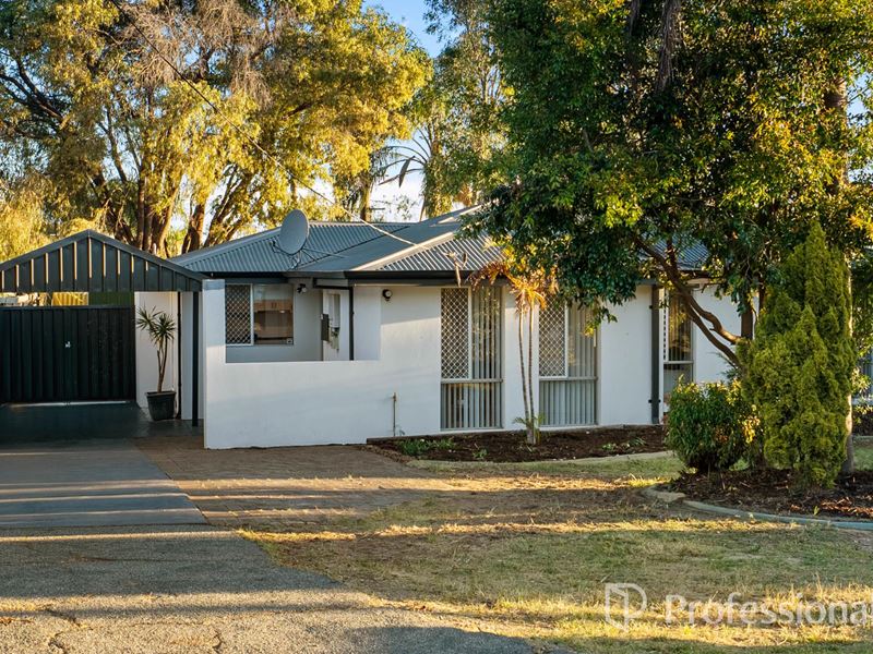 13 Corring Way, Parmelia WA 6167