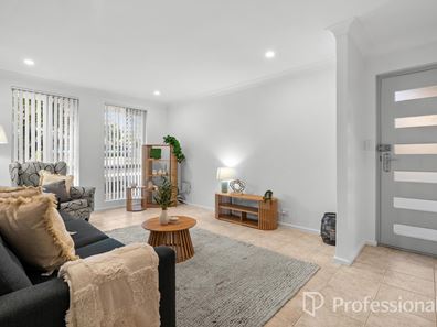 13 Corring Way, Parmelia WA 6167