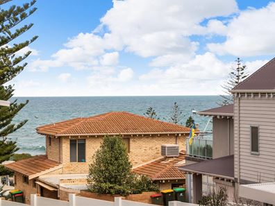 16 Margaret Street, Watermans Bay WA 6020