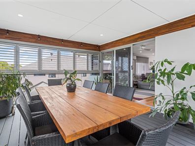 16 Margaret Street, Watermans Bay WA 6020