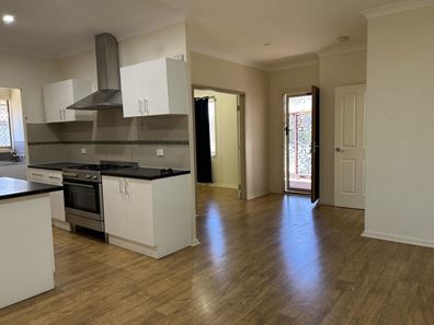 4 Watts Place, Baynton WA 6714