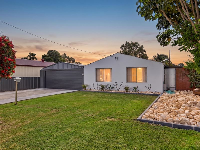 28 Ravenscroft Way, Kelmscott WA 6111