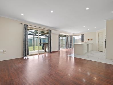 9 Helena Road, Cooloongup WA 6168