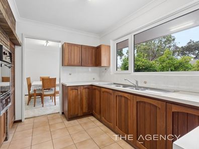 5 Rowney Close, Bateman WA 6150