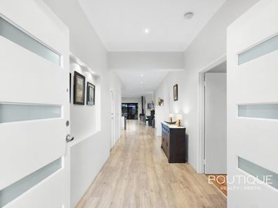 44 Seaspray Crescent, Jindalee WA 6036