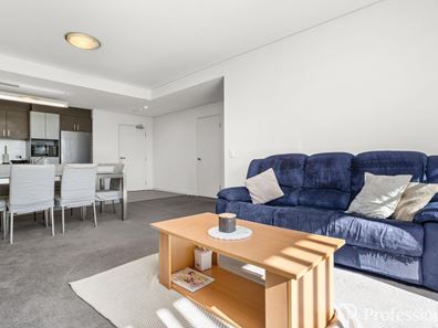 63/16 Midgegooroo Avenue, Cockburn Central WA 6164