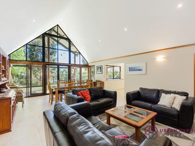2 Glazier Grove, Wellard WA 6170