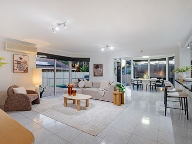 7 Ulric Court, Duncraig WA 6023