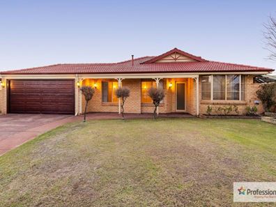 21 Redgum Court, Thornlie WA 6108