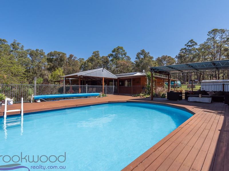 275 Lion Street, Sawyers Valley WA 6074