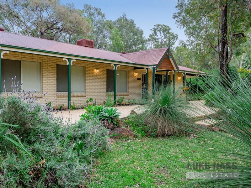 100 Holden Road, Roleystone WA 6111