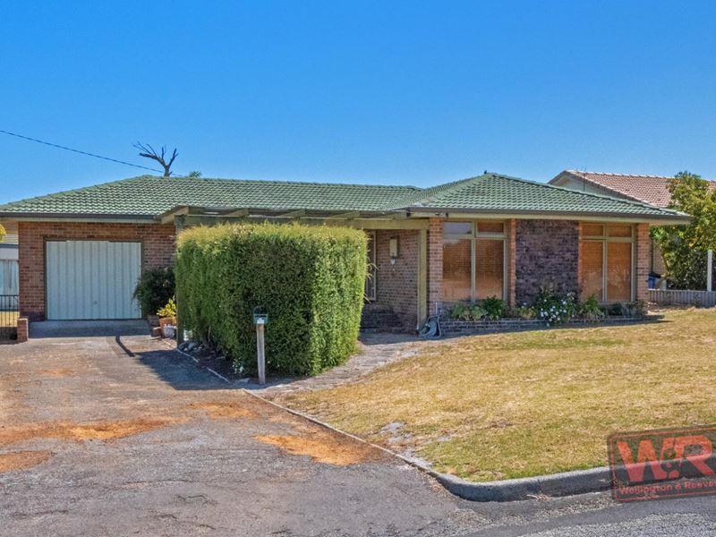 36 Manley Crescent, Collingwood Heights WA 6330