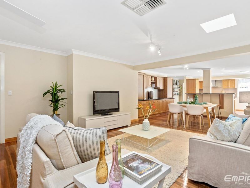 1 Beckett Close, Lake Coogee