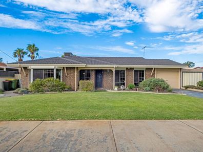 69 Cambridge Crescent, Cooloongup WA 6168