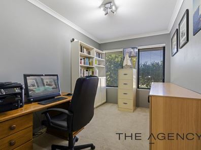 19 Windchime Terrace, Atwell WA 6164