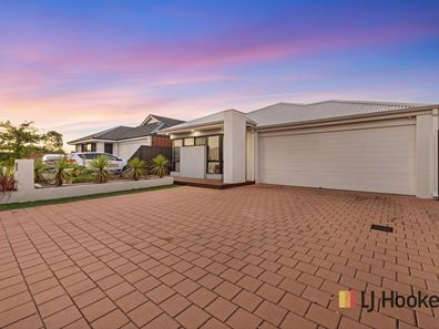 23 Cheyne Way, Caversham WA 6055