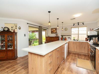 32 Malabar Street, Byford WA 6122