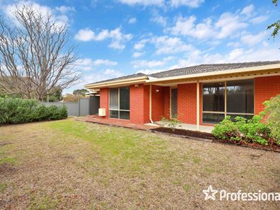 35 Hargrave Drive, Thornlie WA 6108