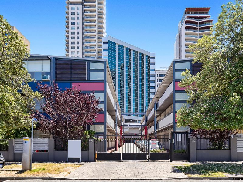 33/124 Terrace Road, Perth