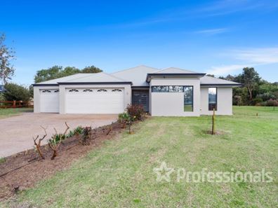 9 Buckland Way, Australind WA 6233