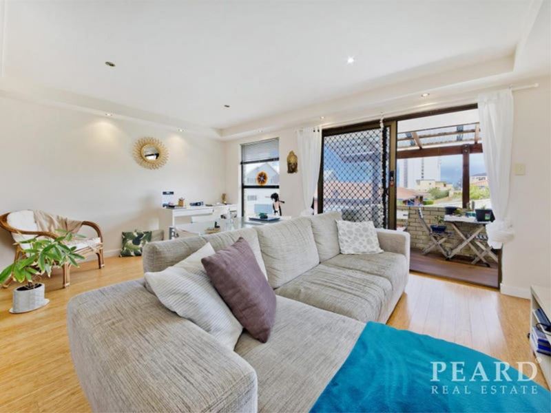 6/33 Edgehill Street, Scarborough