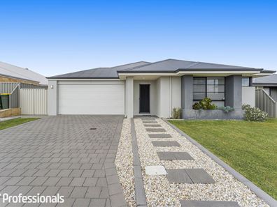 5 Wonnich Street, Byford WA 6122