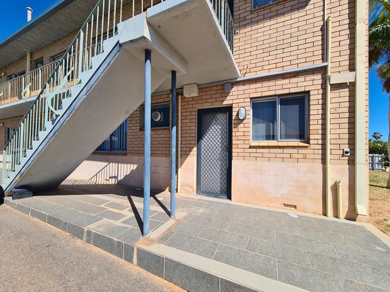 Unit 1 & 4/6 James Street, Carnarvon