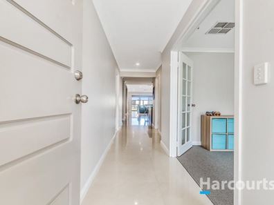5 Lorimer Street, Clarkson WA 6030