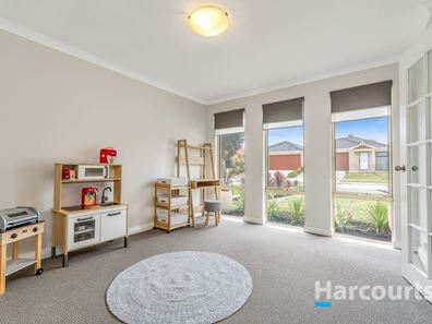 5 Lorimer Street, Clarkson WA 6030