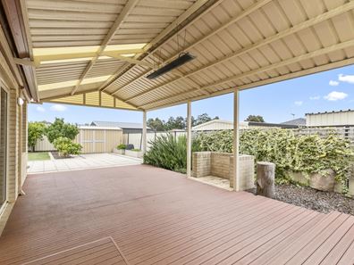 7 Plum Way, Forrestfield WA 6058