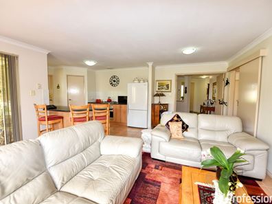 69 Montoro Drive, Port Kennedy WA 6172