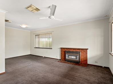 10 Rennington Street, Dianella WA 6059