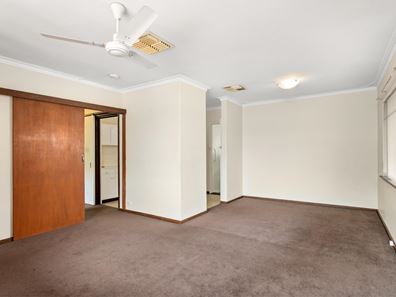 10 Rennington Street, Dianella WA 6059