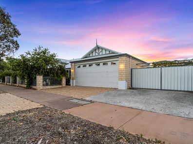 27 Kentchurch Bend, The Vines WA 6069