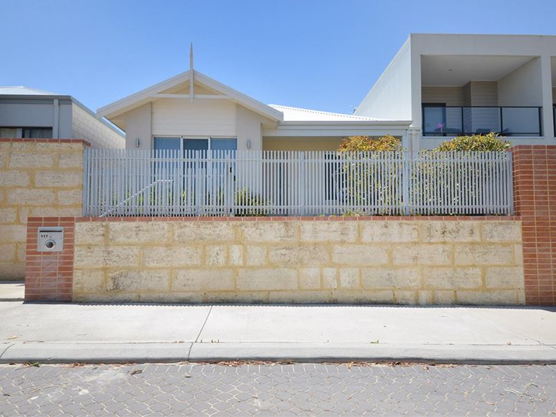117 Aviator Boulevard, Clarkson