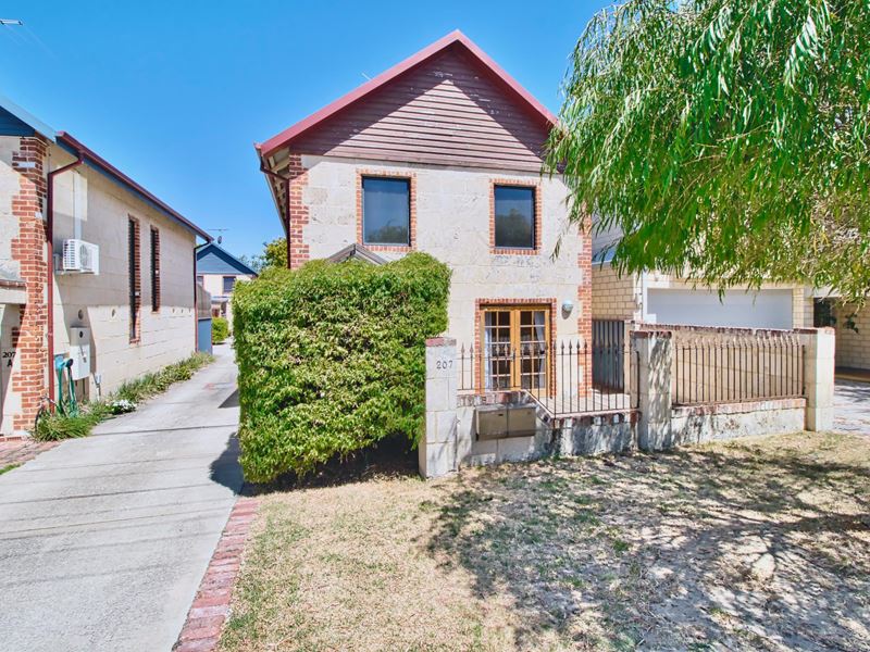 2/207 Kent Street, Rockingham