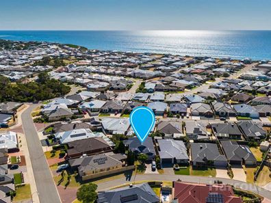 32 Marsdenia Road, Halls Head WA 6210